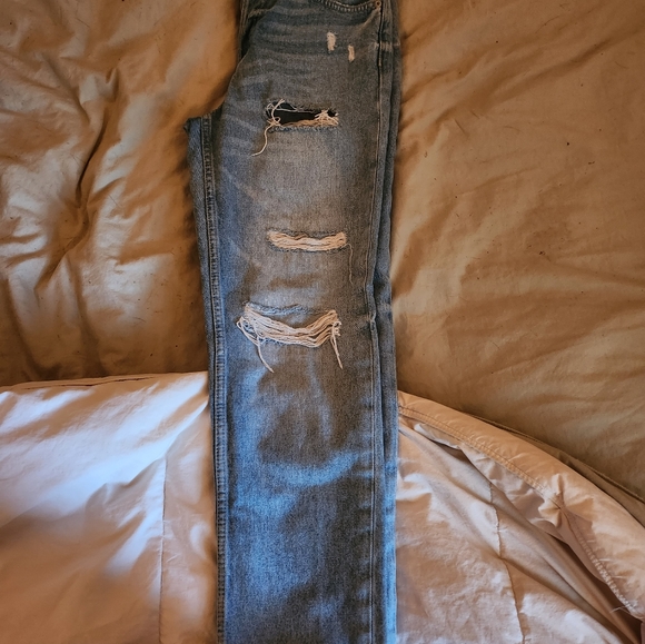 Cute Ripped Jeans - Picture 2 of 4